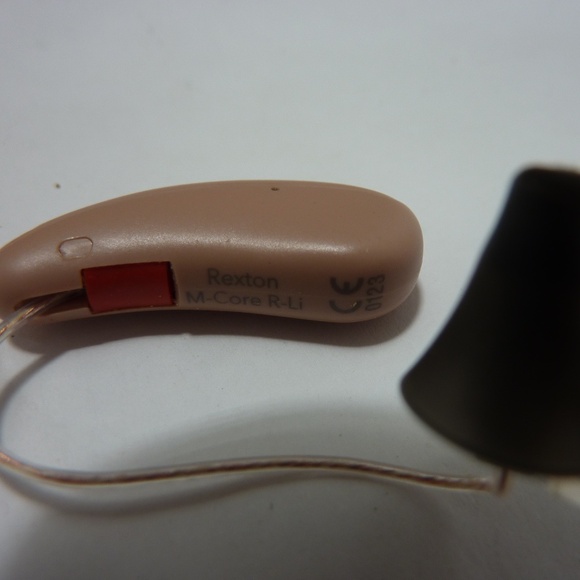 Single-Unit REXTON M-Core R-Li (Right Ear) Only Hearing Aid - Picture 2 of 4